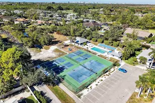 2474 Outrigger Ln, Naples, FL 34104 - Photo 36