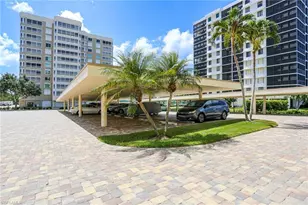 15 Bluebill Ave, Naples, FL 34108 - Photo 10