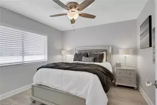 10475 Gulf Shore Dr, Naples, FL 34108 - Photo 18