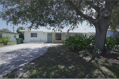 1193 S Alhambra Cir, Naples, FL 34103 - Photo 2