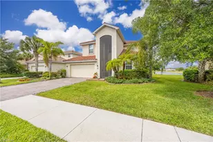 2446 Heydon Cir E, Naples, FL 34120 - Photo 2