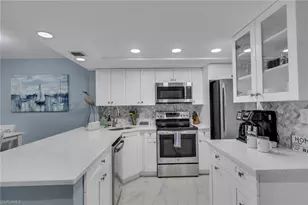 600 Neapolitan Way, Naples, FL 34103 - Photo 4