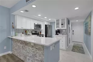 600 Neapolitan Way, Naples, FL 34103 - Photo 2