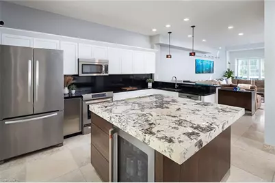 1070 5th St S, Naples, FL 34102 - Photo 6