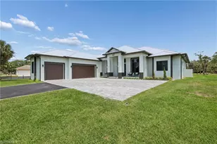 360 13th St SW, Naples, FL 34117 - Photo 6