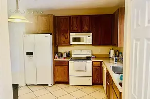 9620 Roundstone Cir, Fort Myers, FL 33967 - Photo 10