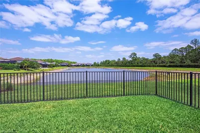 10537 Ventana Ct, Naples, FL 34120 - Photo 2