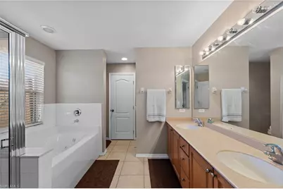 218 Pembroke St, Lehigh Acres, FL 33974 - Photo 16