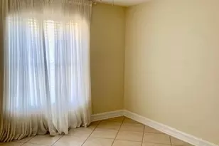 729 Landover Ct, Naples, FL 34104 - Photo 6