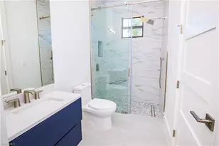231 Legacy Ct, Naples, FL 34110 - Photo 20