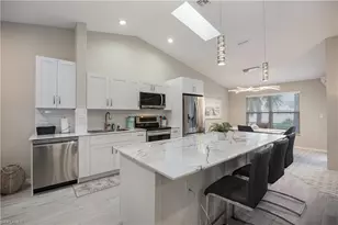 290 Emerald Bay Cir, Naples, FL 34110 - Photo 2