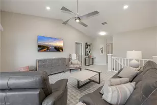 290 Emerald Bay Cir, Naples, FL 34110 - Photo 8