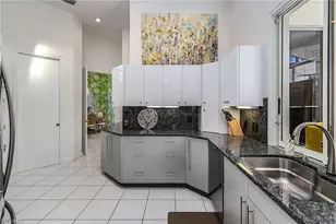 720 Turkey Oak Ln, Naples, FL 34108 - Photo 10
