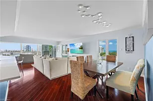 250 Park Shore Dr, Naples, FL 34103 - Photo 10