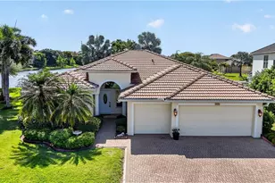 12585 Gemstone Ct, Fort Myers, FL 33913 - Photo 2