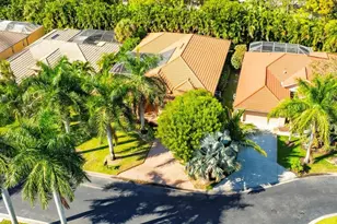 1309 Briarwood Ct, Naples, FL 34104 - Photo 42