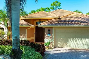 1309 Briarwood Ct, Naples, FL 34104 - Photo 4