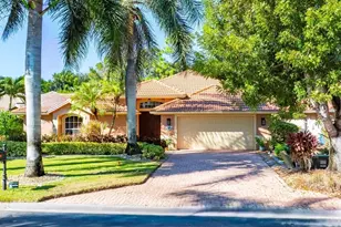 1309 Briarwood Ct, Naples, FL 34104 - Photo 44