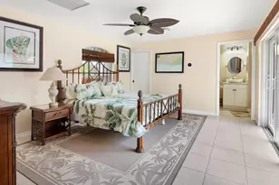 1309 Briarwood Ct, Naples, FL 34104 - Photo 12