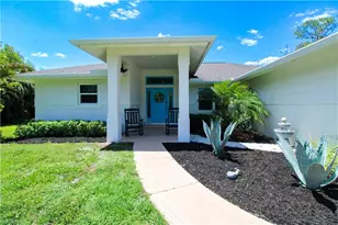 721 Logan Blvd S, Naples, FL 34119 - Photo 2