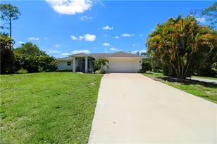 721 Logan Blvd S, Naples, FL 34119 - Photo 6
