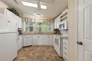102 Estelle Dr, Naples, FL 34112 - Photo 10