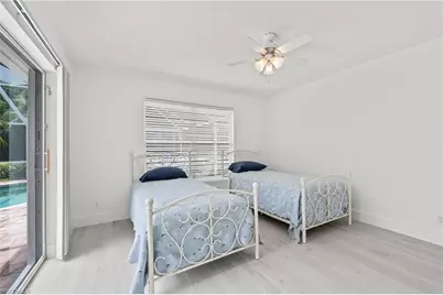 2050 Terrazzo Ln, Naples, FL 34104 - Photo 16