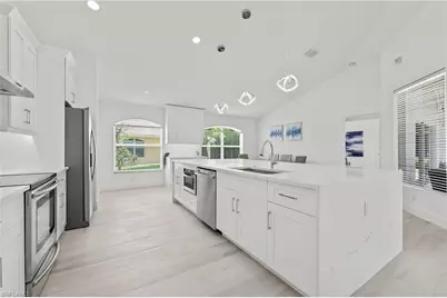 2050 Terrazzo Ln, Naples, FL 34104 - Photo 4