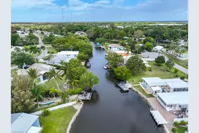 1229 Skyline Dr, Naples, FL 34114 - Photo 36