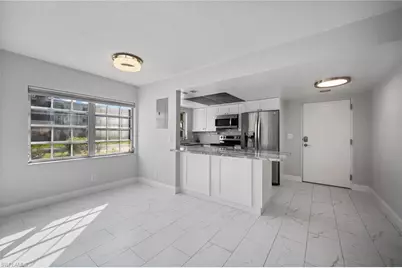 666 3rd St S #106, Naples, FL 34102 - Photo 4