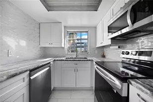 666 3rd St S, Naples, FL 34102 - Photo 8