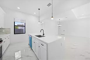 2116 NE 10th Ave, Cape Coral, FL 33909 - Photo 10