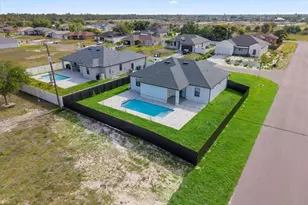 2116 NE 10th Ave, Cape Coral, FL 33909 - Photo 6