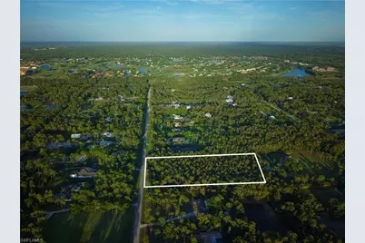 6732 Sandalwood Ln, Naples, FL 34109 - Photo 4