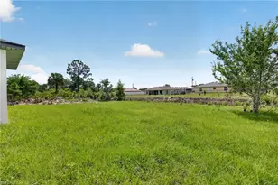 704 Carbon St E, Lehigh Acres, FL 33974 - Photo 20