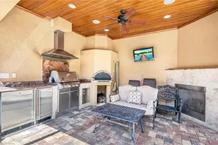 672 Fairway Terrace, Naples, FL 34103 - Photo 26