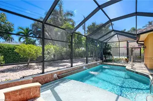 672 Fairway Terrace, Naples, FL 34103 - Photo 32