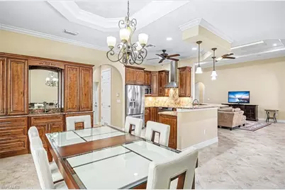 672 Fairway Ter, Naples, FL 34103 - Photo 8
