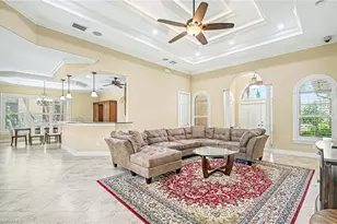 672 Fairway Terrace, Naples, FL 34103 - Photo 4