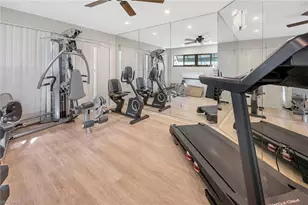577 Beachwalk Cir, Naples, FL 34108 - Photo 32