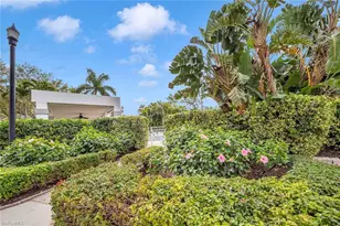 577 Beachwalk Cir, Naples, FL 34108 - Photo 38