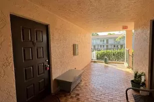 828 Wiggins Pass Rd, Naples, FL 34110 - Photo 2