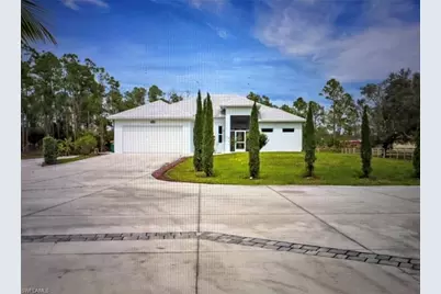 2575 31st Ave NE, Naples, FL 34120 - Photo 2