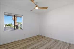 4607 Bayshore Dr, Naples, FL 34112 - Photo 28
