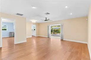 1036 Lake Shore Ct, Naples, FL 34103 - Photo 10