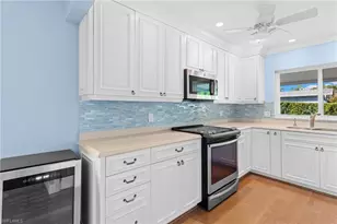 1036 Lake Shore Ct, Naples, FL 34103 - Photo 8