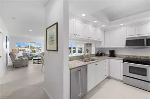 255 Park Shore Dr, Naples, FL 34103 - Photo 16