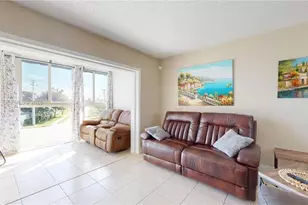 7877 Golf Cir Dr, Margate, FL 33063 - Photo 6
