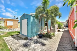414 Papaya St, Goodland, FL 34140 - Photo 16