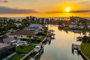 337 Mooring Line Dr, Naples, FL 34102 - Photo 14